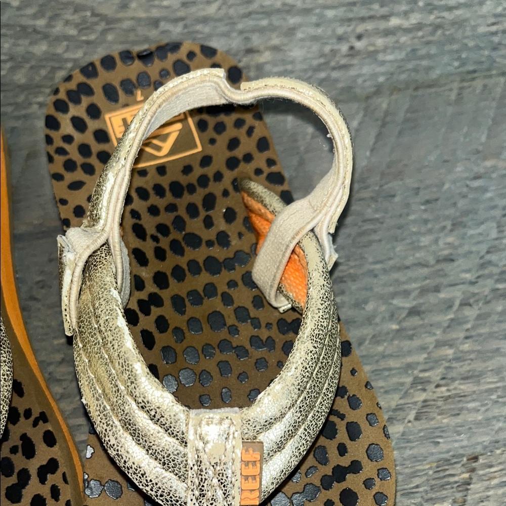 REEF Baby/Little Girl's Ahi Flip Flop Sandals Size 7 Metallic Straps - Picture 5 of 7